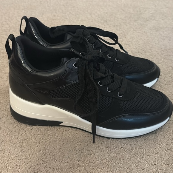 J Slides Shoes - J Slides Black and White Sneakers